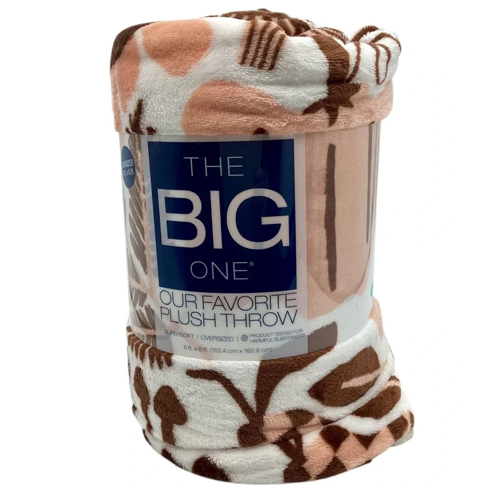 The Big One “Fall Icons” Oversized Supersoft Printed Plush Throw Blanket (NWT)